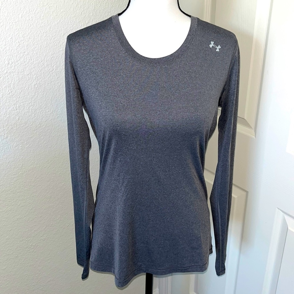 Womens Under Armour long sleeve shirt